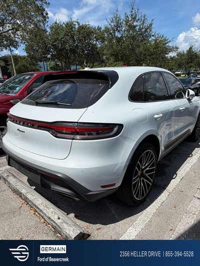 2022 Porsche Macan Base