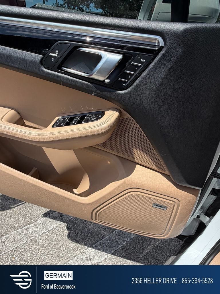 2022 Porsche Macan Base