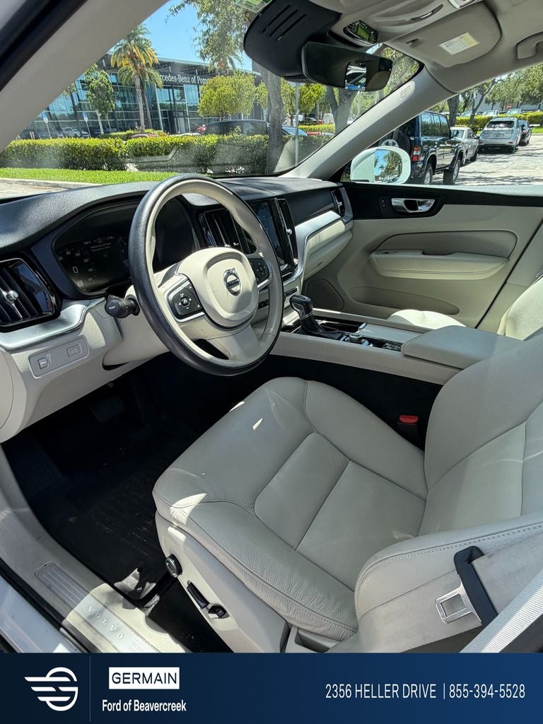 2021 Volvo XC60 T5 Momentum