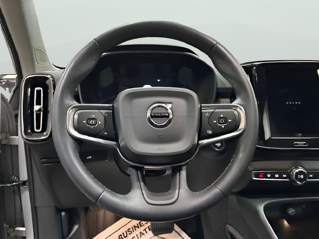 2023 Volvo XC40 Ultimate