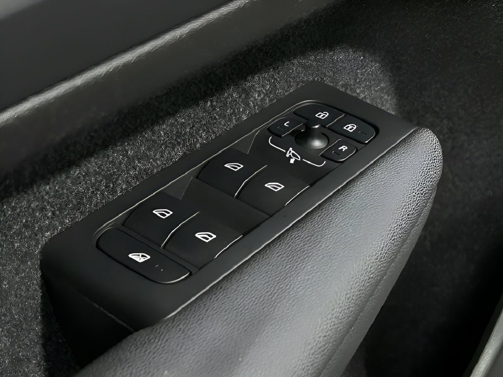 2023 Volvo XC40 Ultimate