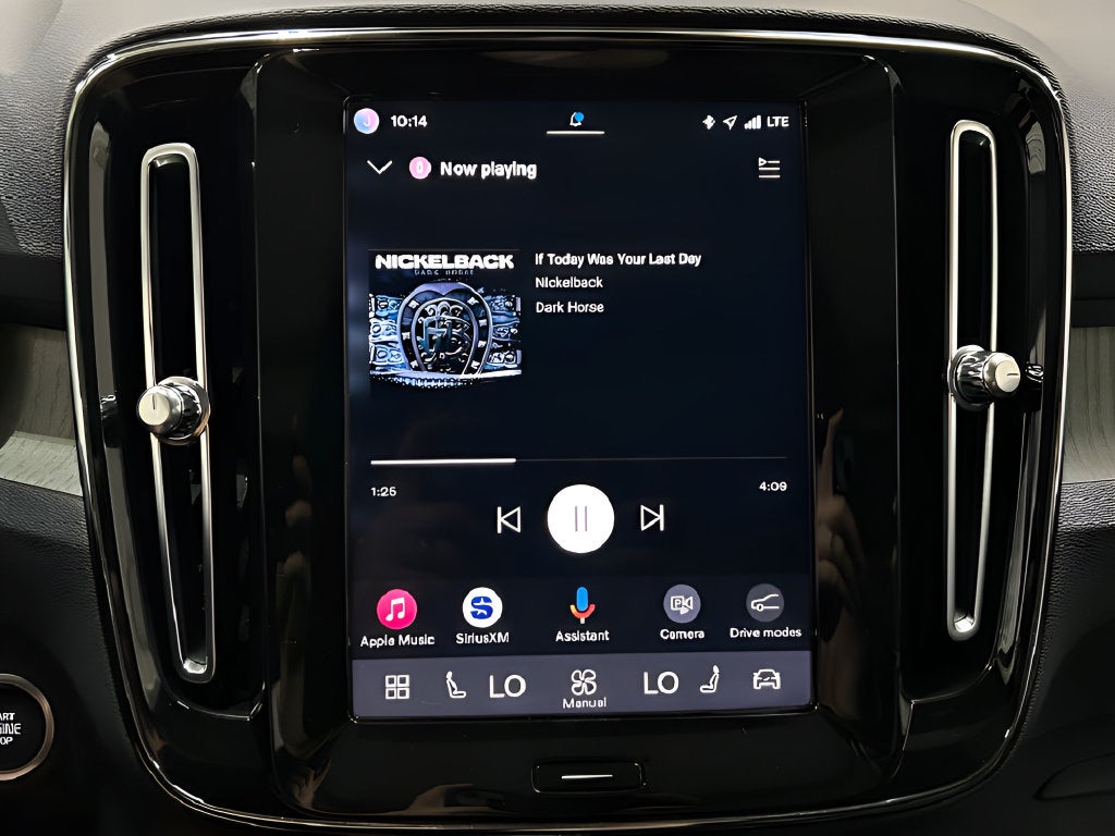 2023 Volvo XC40 Ultimate