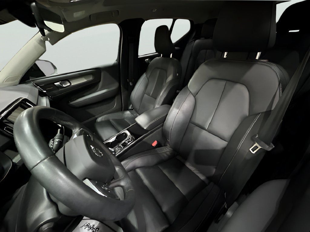 2023 Volvo XC40 Ultimate